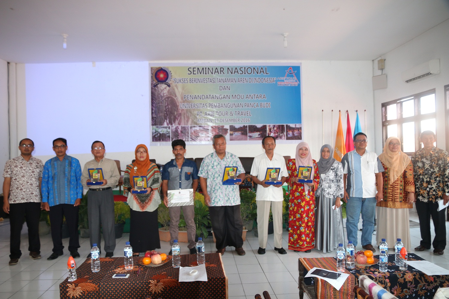 fakultas-pertanian-unpab-enggelar-seminar-nasional-dengan-tema-sukses-berinvestasi-tanaman-aren-di-indonesia-sekaligus-penandatanganan-mou-bersama-pt-arie-tour-and-travel_87